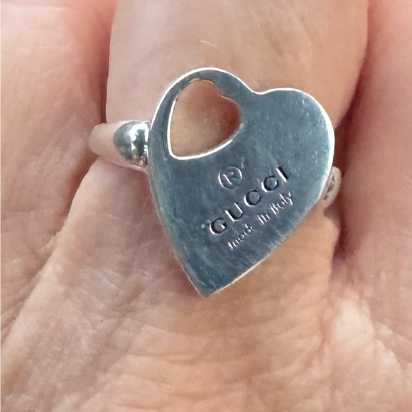 Gucci Silver Heart Ring 16 - Picture 1 of 3